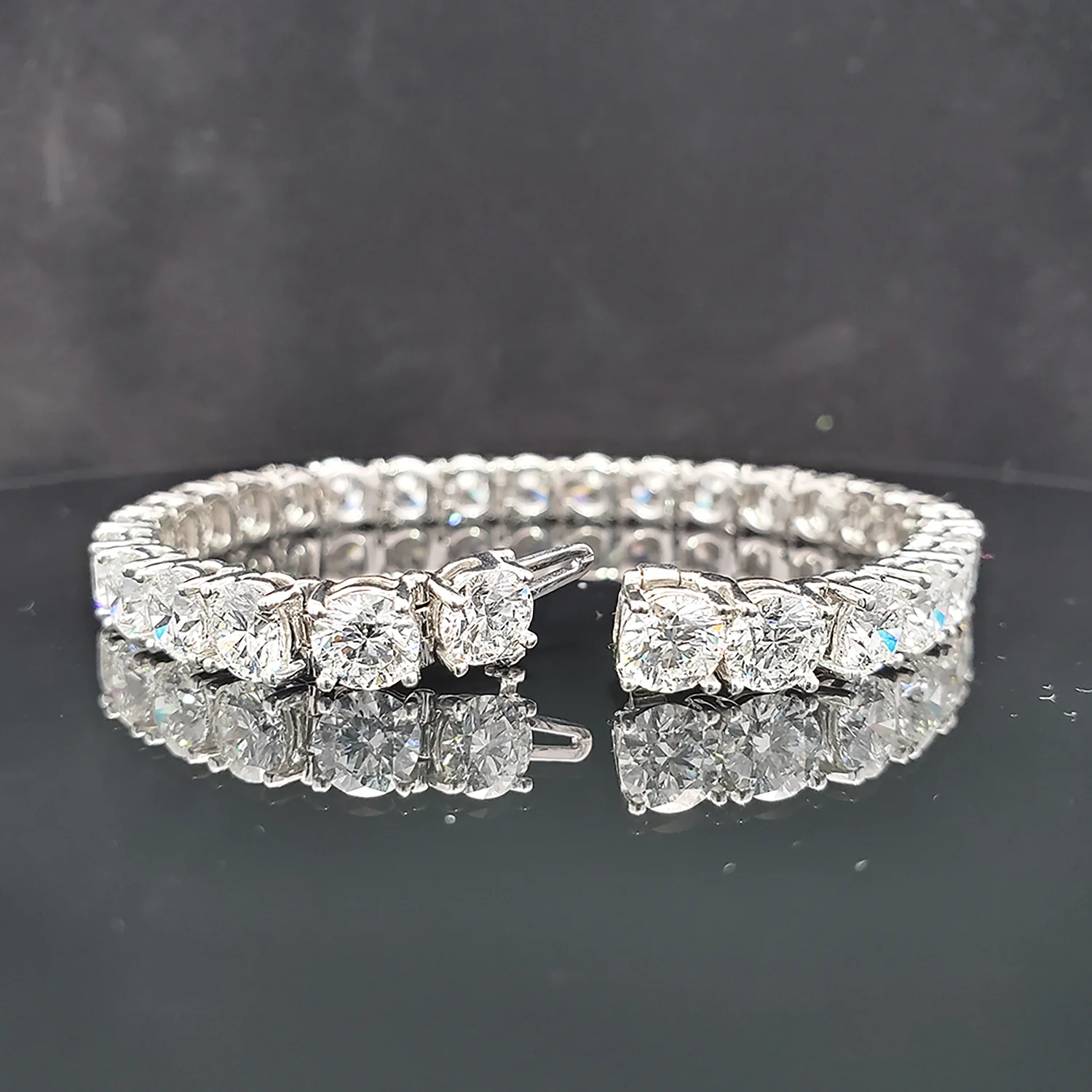 14k white gold 28ct lab grown VS diamonds Tennis Bracelet 7.5 - Image 2
