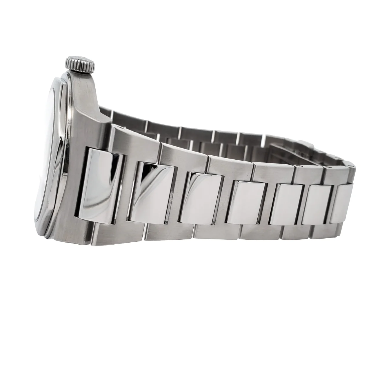 2021 Girard Perregaux Laureato Skeleton Openworked 42mm Steel Watch Box Papers 81015-11-001-11A - Image 6