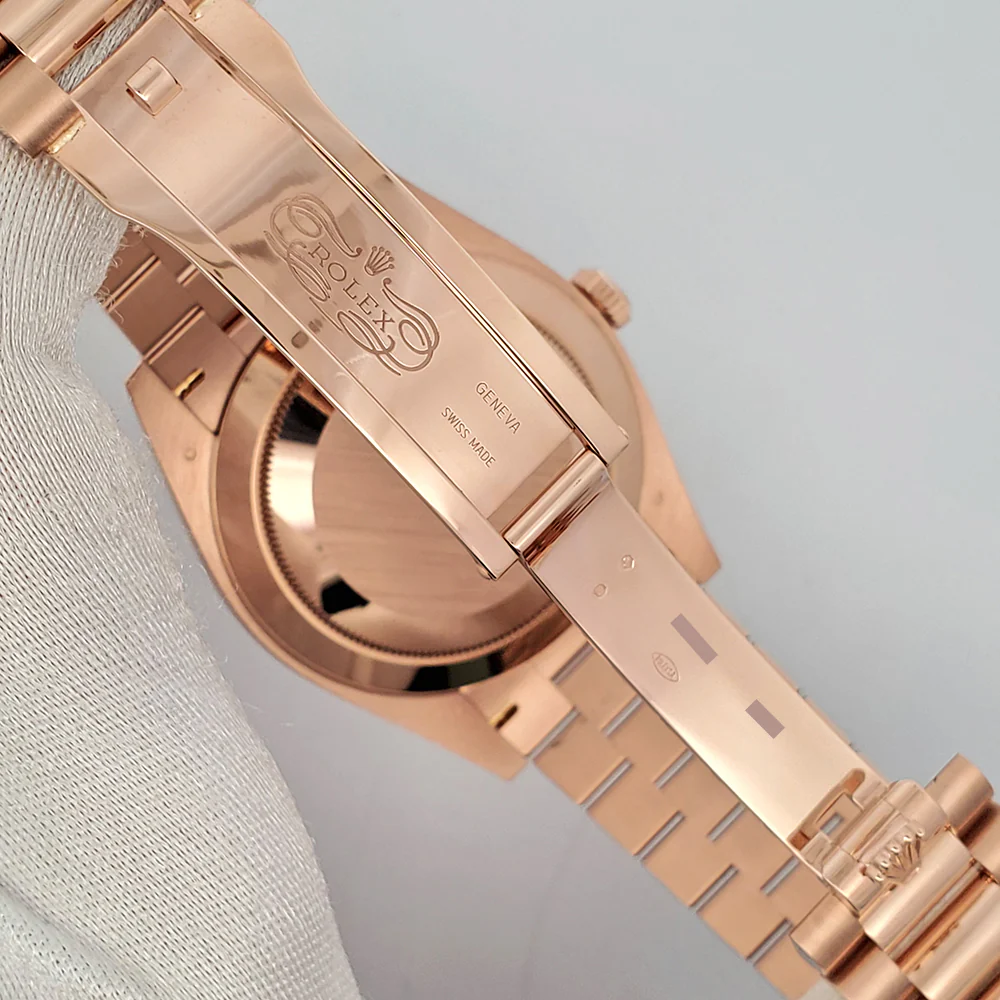 2022 Unworn Rolex Day-Date 40mm 228235 Olive Green Bevelled Roman Rose Gold Watch Box Papers - Image 7