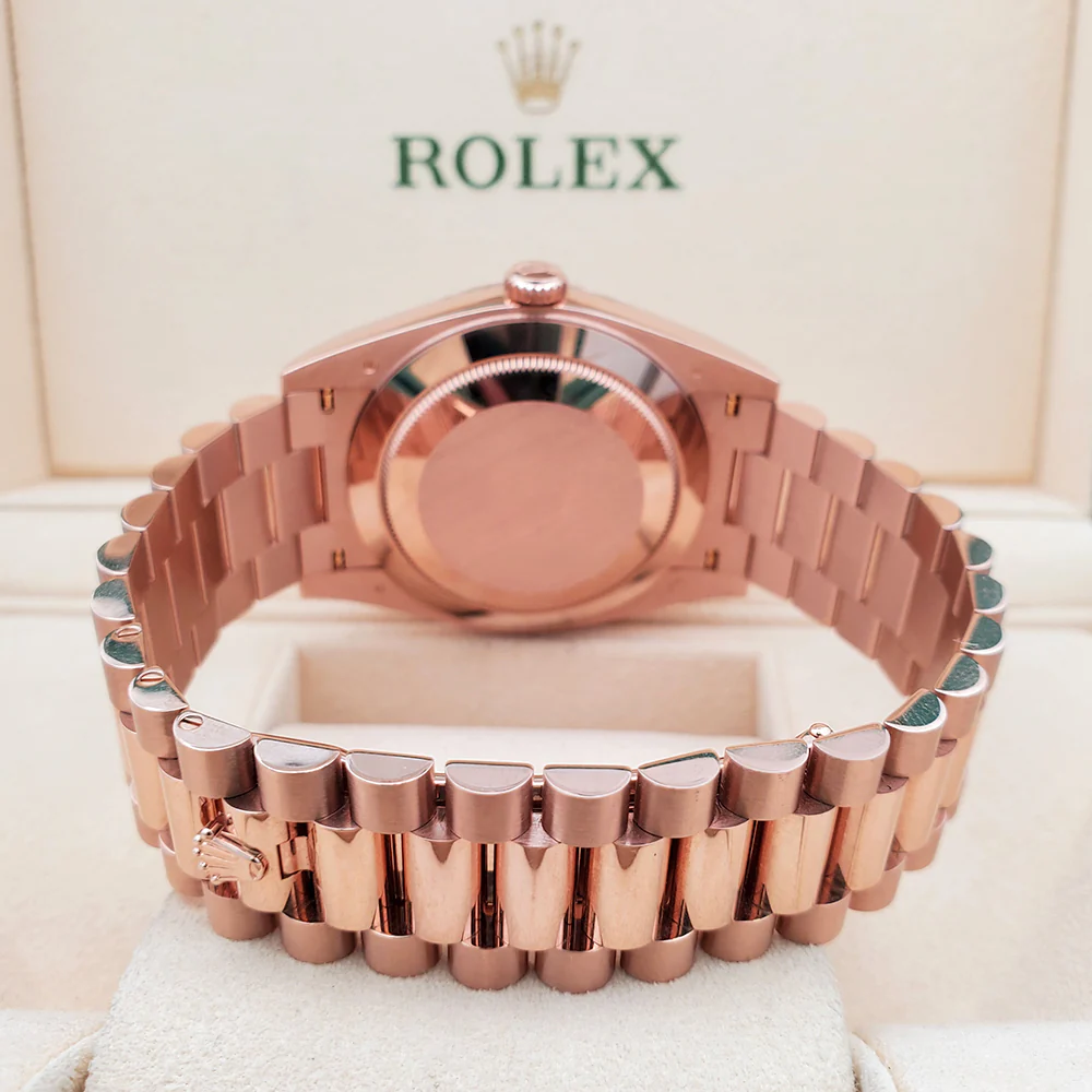2022 Unworn Rolex Day-Date 40mm 228235 Olive Green Bevelled Roman Rose Gold Watch Box Papers - Image 8