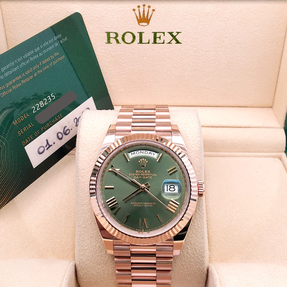 2023 Rolex Day-Date 228235 Rose Gold Fluted Bezel Olive Green Bevelled Roman Dial 40mm Watch Box Papers - Image 3