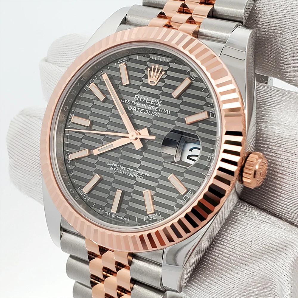 2023 Unworn Rolex Datejust 41 126331 Rhodium Gray Motif 2-Tone Rose/Steel Jubilee Watch Box Papers