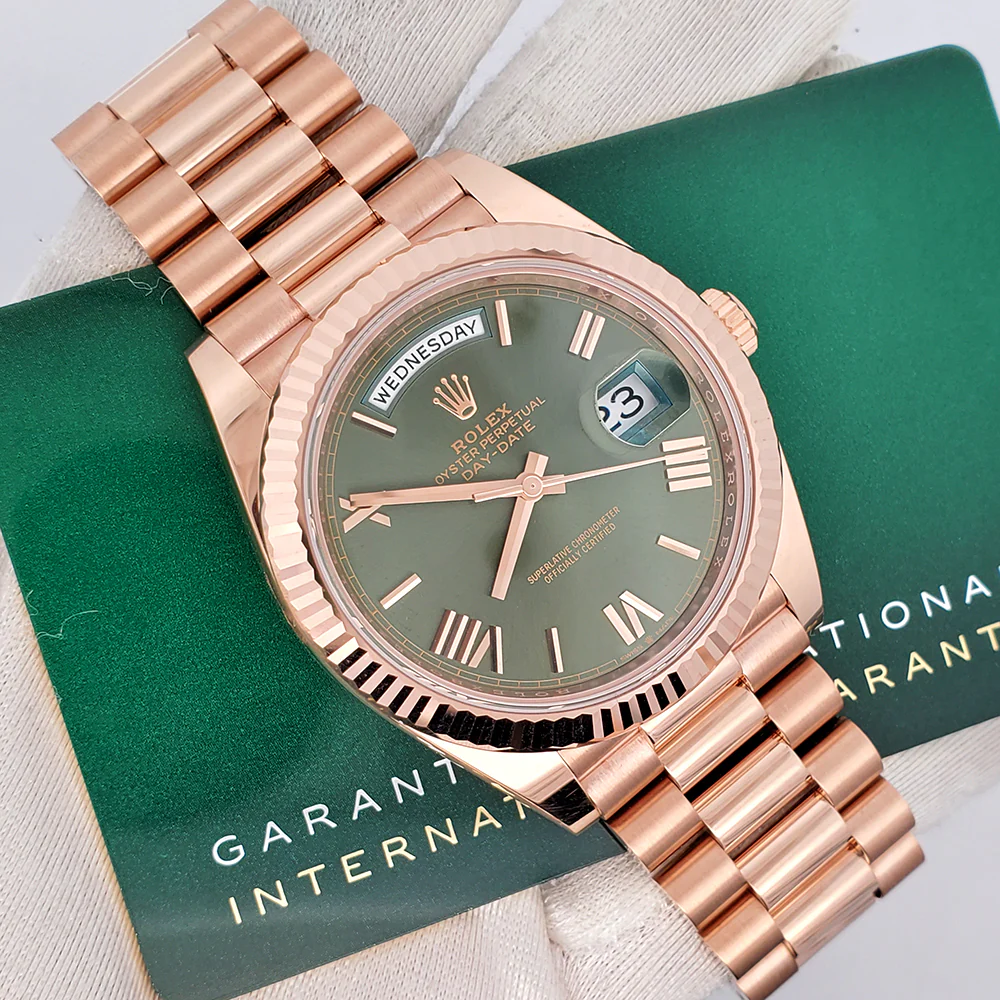 2023 Unworn Rolex Day-Date 40mm 228235 Olive Green Bevelled Roman Rose Gold Watch Box Papers - Image 4
