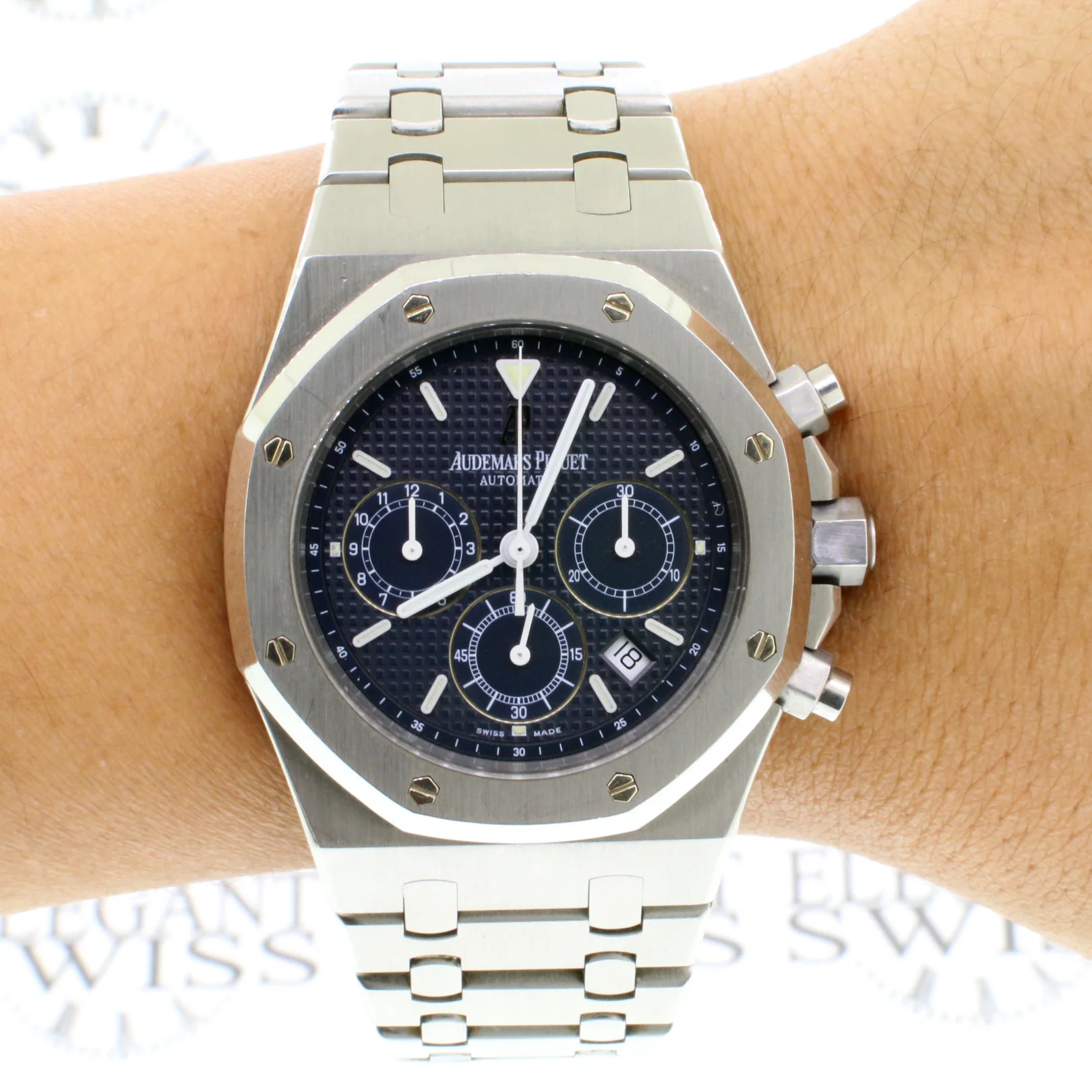 Audemars Piguet Royal Oak Chronograph 39mm Stainless steel Blue Dial Watch - Image 2