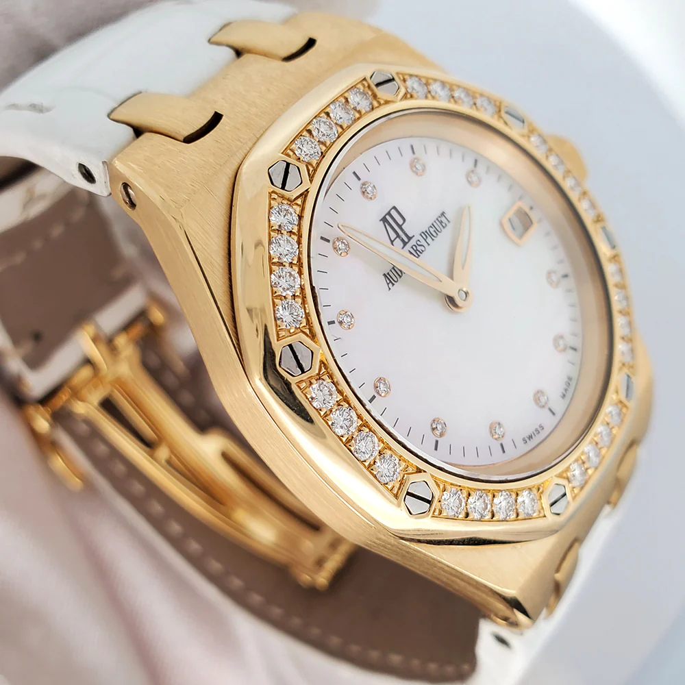 Audemars Piguet Royal Oak Lady Yellow Gold Factory White MOP Diamond Dial/Bezel 33mm Watch 67601BA.ZZ.D012CR.03 - Image 3