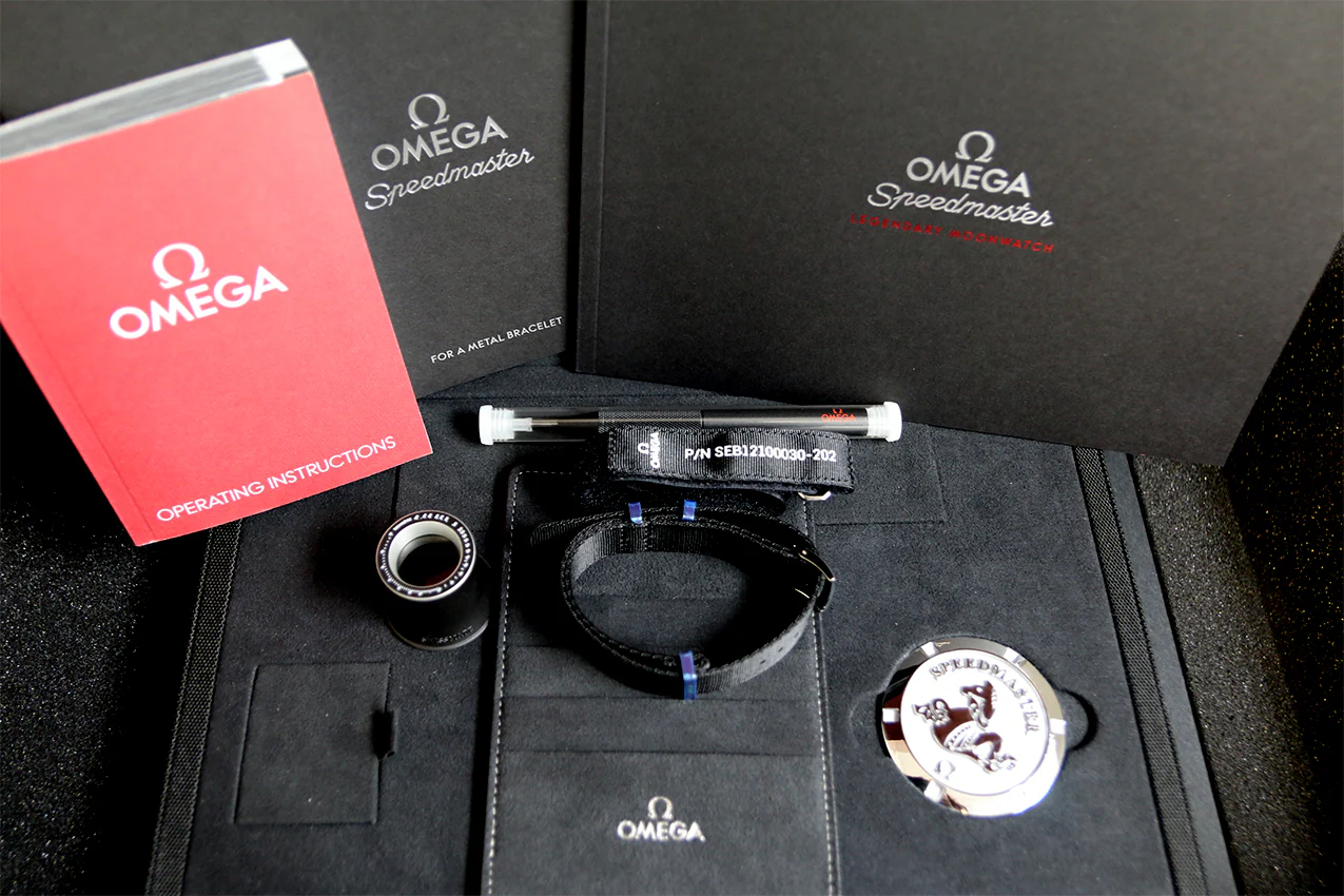 Omega Speedmaster Legendary Moonwatch Special Presentation Box With Straps/Tool/Booklet - Image 3