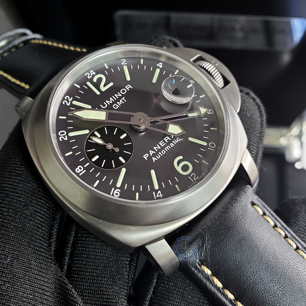 Panerai Luminor GMT 44mm Titanium Mens Watch PAM 00089 Box Papers - Image 2