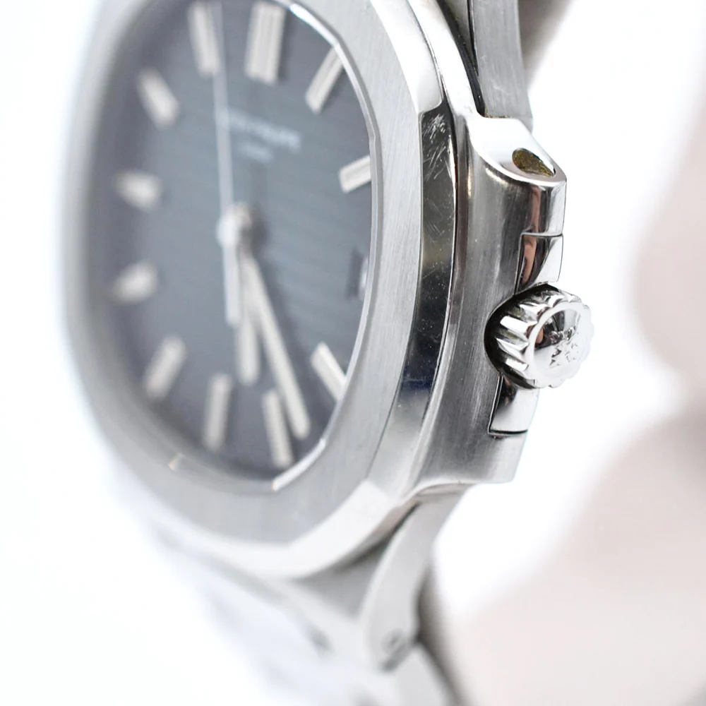 Patek Philippe Nautilus 38mm Blue Dial Steel Mens Watch 5800/1A-001 Box Papers - Image 4