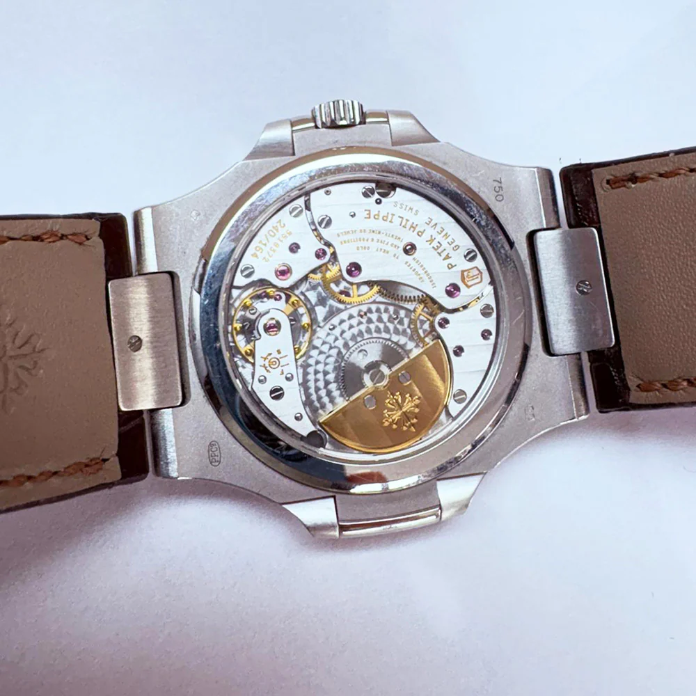 Patek Philippe Nautilus Blue Diamond Dial 5724G-001 - Image 5