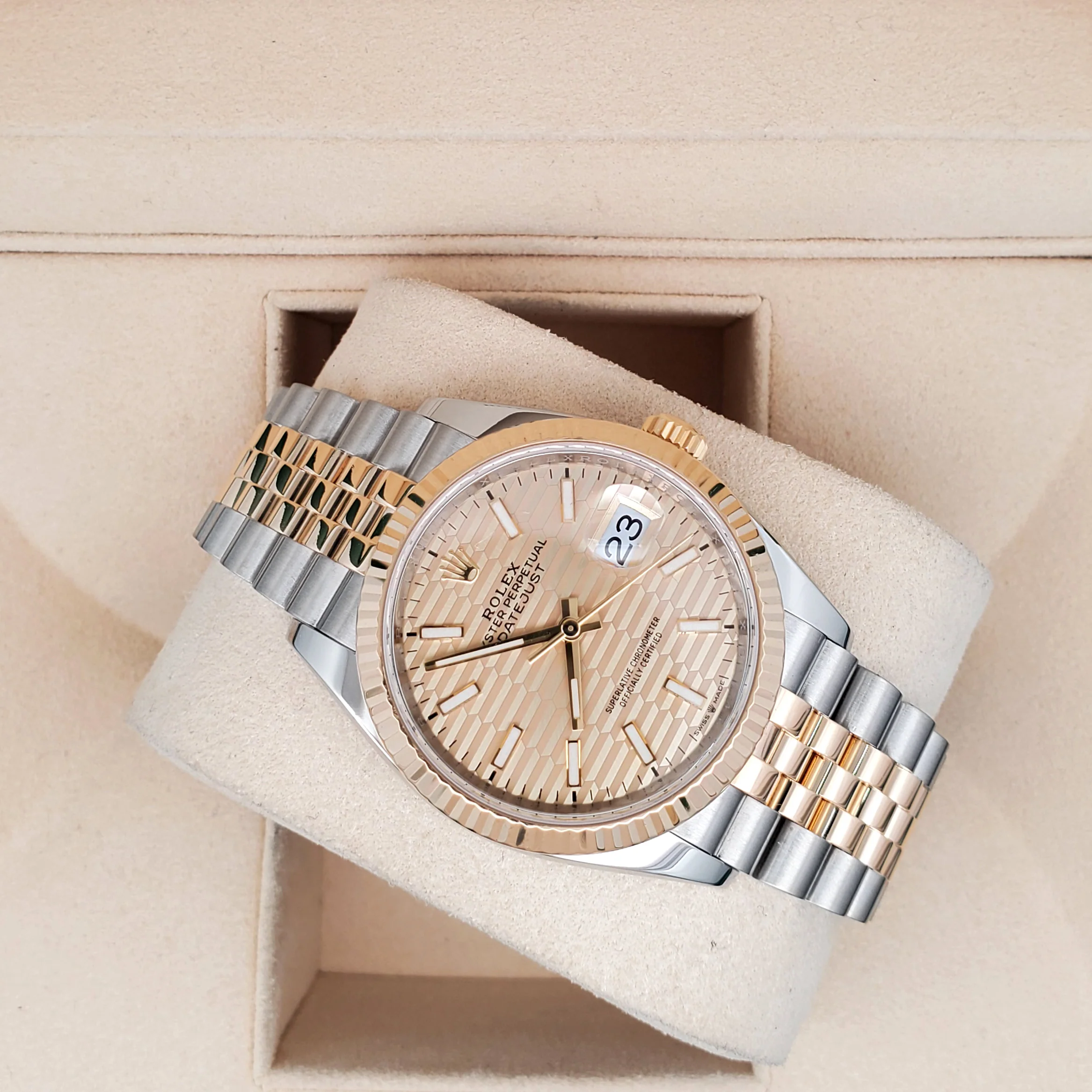 Rolex Datejust 36mm Champagne Motif Fluted Bezel 2-Tone Yellow Gold/Steel Jubilee Watch 126233 - Image 2