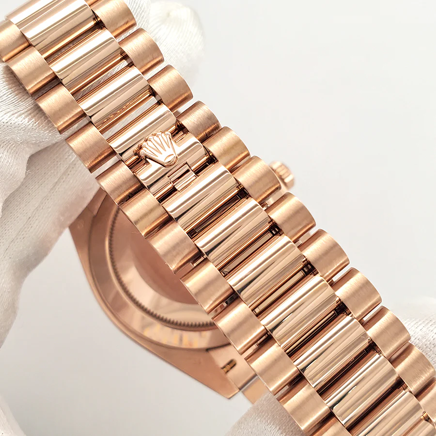 Rolex Day-Date 40mm 228235 Rose Gold Fluted Bezel Olive Green Bevelled Roman Dial Watch 2019 Box Papers - Image 5