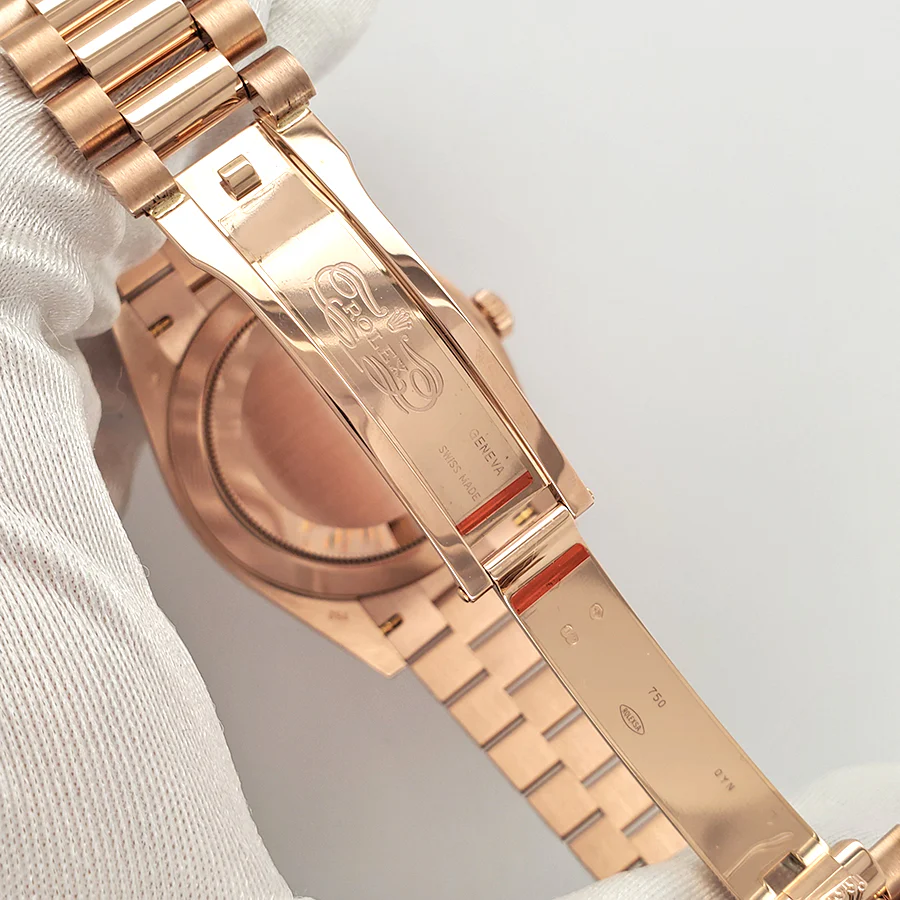Rolex Day-Date 40mm 228235 Rose Gold Fluted Bezel Olive Green Bevelled Roman Dial Watch 2019 Box Papers - Image 6