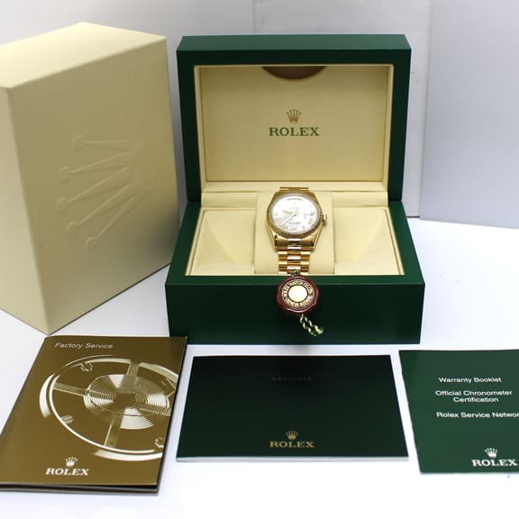 Rolex President Day-Date 18K Yellow Gold MOP Roman Dial 36mm Automatic Mens Watch 118238 - Image 3