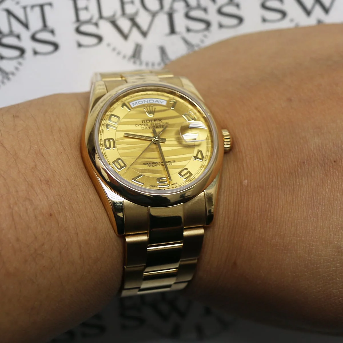 Rolex President Day-Date 18K Yellow Gold Original Champagne Wave Dial 36MM Automatic Mens Oyster Watch 118238 - Image 2