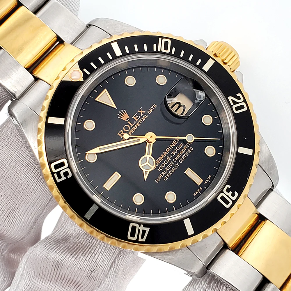 Rolex Submariner Date 16613 Yellow Gold/Steel Black Dial 40mm Watch Box/Papers/Tag - Image 2