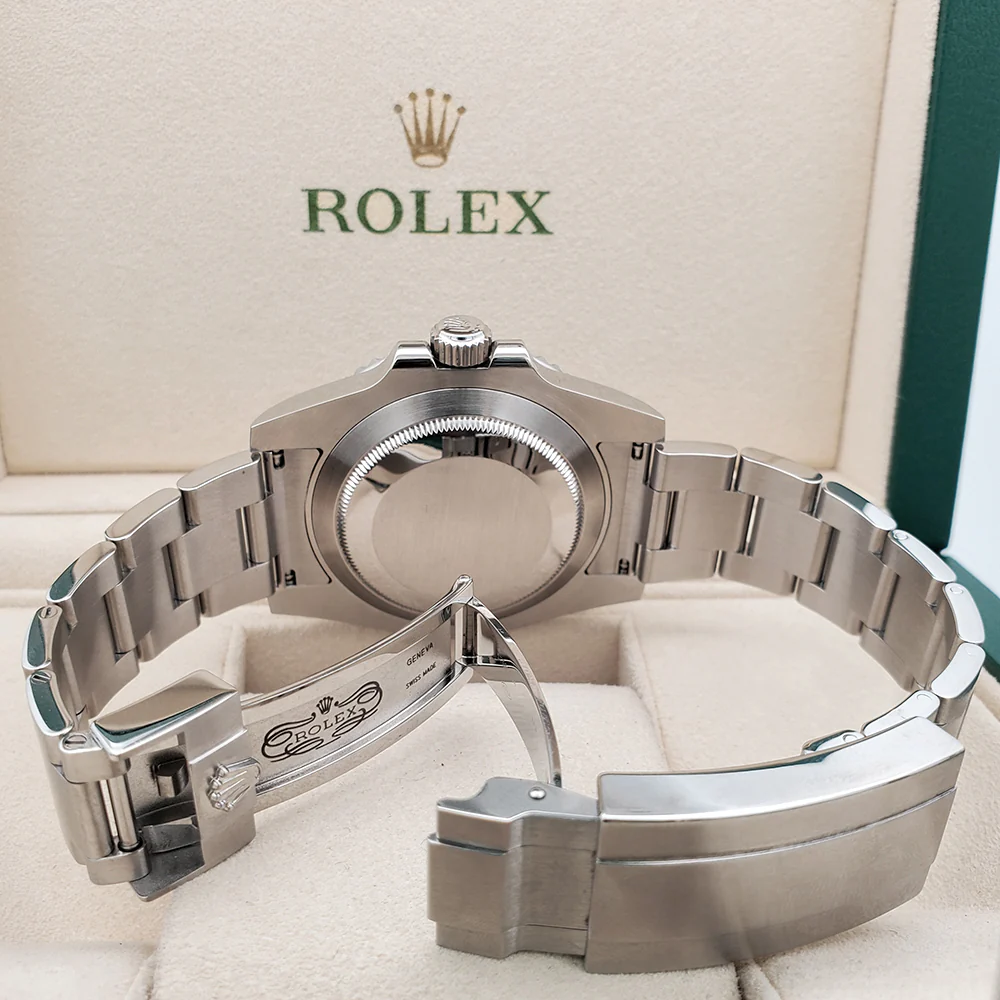 Rolex Submariner "Hulk" Green 40mm Steel Watch 116610LV Box Papers and Papers - Image 6