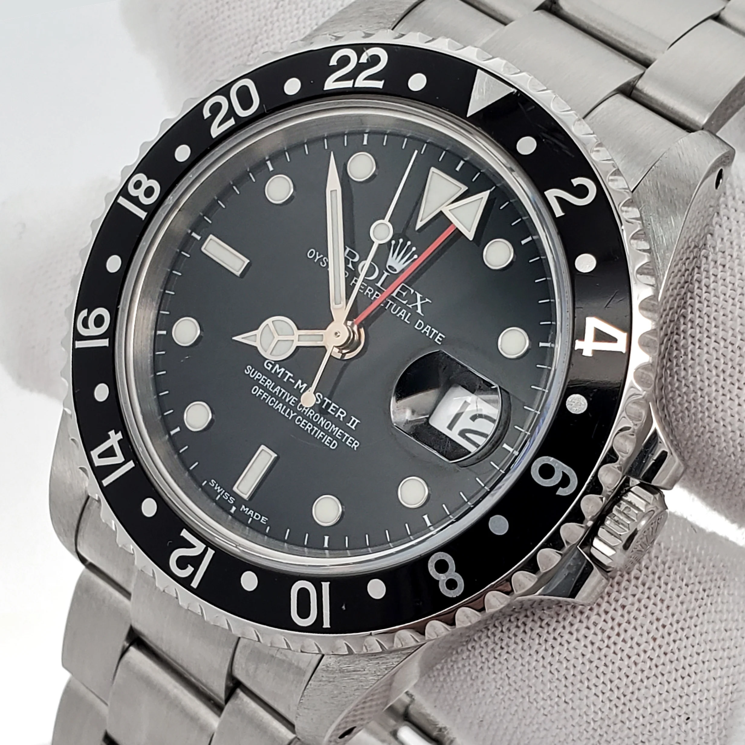 Unpolished Rolex GMT-Master II 40mm Black Dial/Bezel Steel Oyster Watch 16710 - Image 2