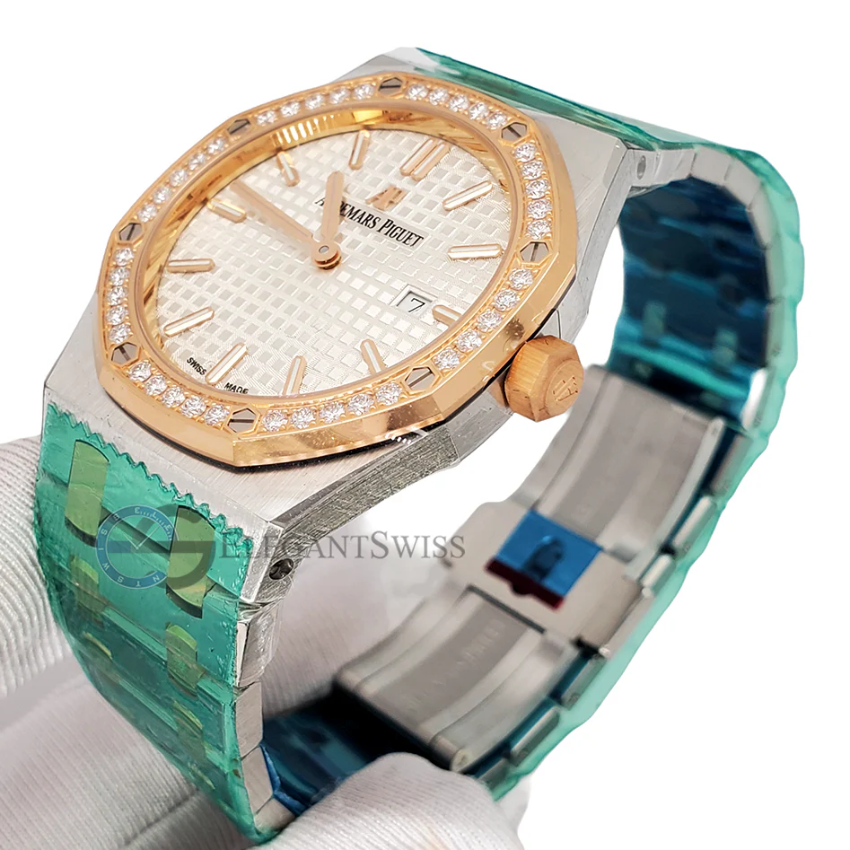 Unworn Audemars Piguet Lady Royal Oak 33mm Silver Dial Rose Gold/Steel Watch Box Papers 67651SR.ZZ.1261SR.01 - Image 3